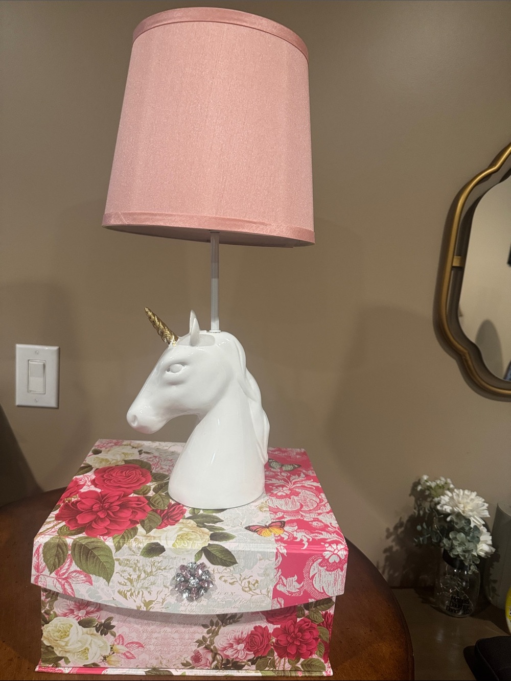 Plastic White Unicorn Table Lamp with Pink Shade